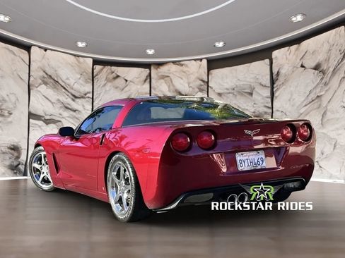 Used 2006 Chevrolet Corvette Coupe w/ Preferred Equipment Group RWD image 14