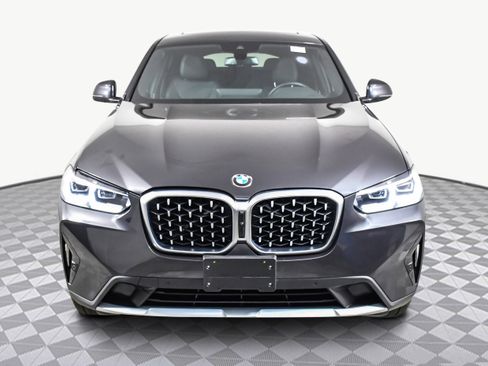 Used 2025 BMW X4 xDrive30i image 2