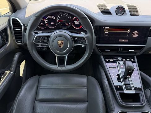 Used 2023 Porsche Cayenne Platinum Edition w/ Assistance Package AWD/4WD image 10