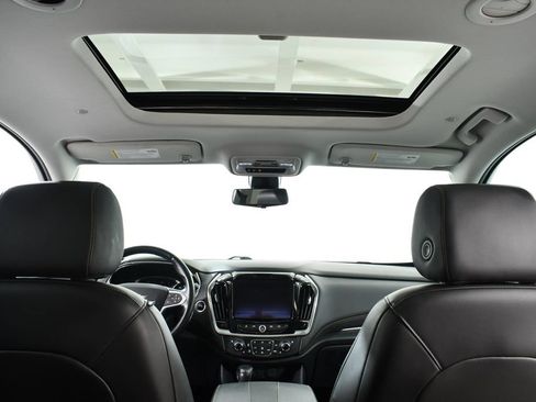 Used 2021 Chevrolet Traverse Premier w/ Redline Edition AWD/4WD image 17