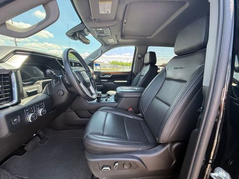 Used 2022 GMC Sierra 1500 Denali w/ Denali Reserve Package AWD/4WD image 12