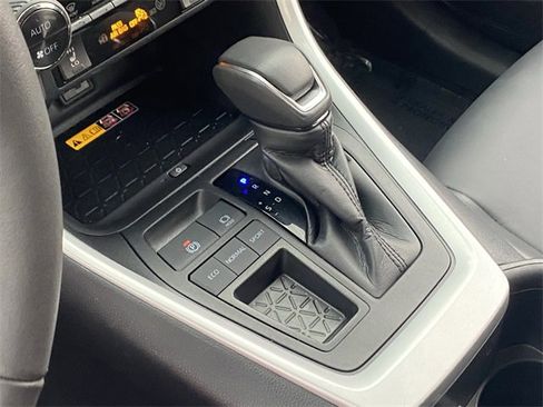 Used 2024 Toyota RAV4 XLE Premium image 16