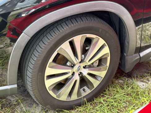 Used 2019 Subaru Ascent Touring AWD/4WD image 7