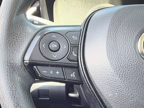 Used 2020 Toyota Corolla LE FWD image 30