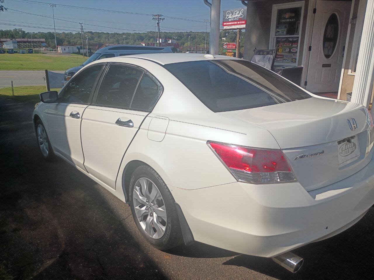 Used 2009 Honda Accord EX-L image 9