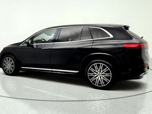 Used 2023 Mercedes-Benz EQS 580 4MATIC SUV w/ Acoustic Comfort Package image 7