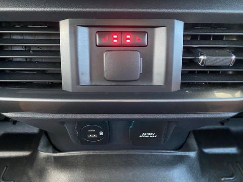 Used 2022 Ford F150 Lariat w/ Equipment Group 502A High AWD/4WD image 20