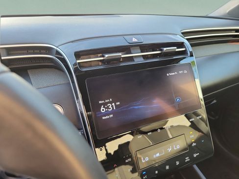 Certified 2023 Hyundai Santa Cruz Limited AWD/4WD image 17