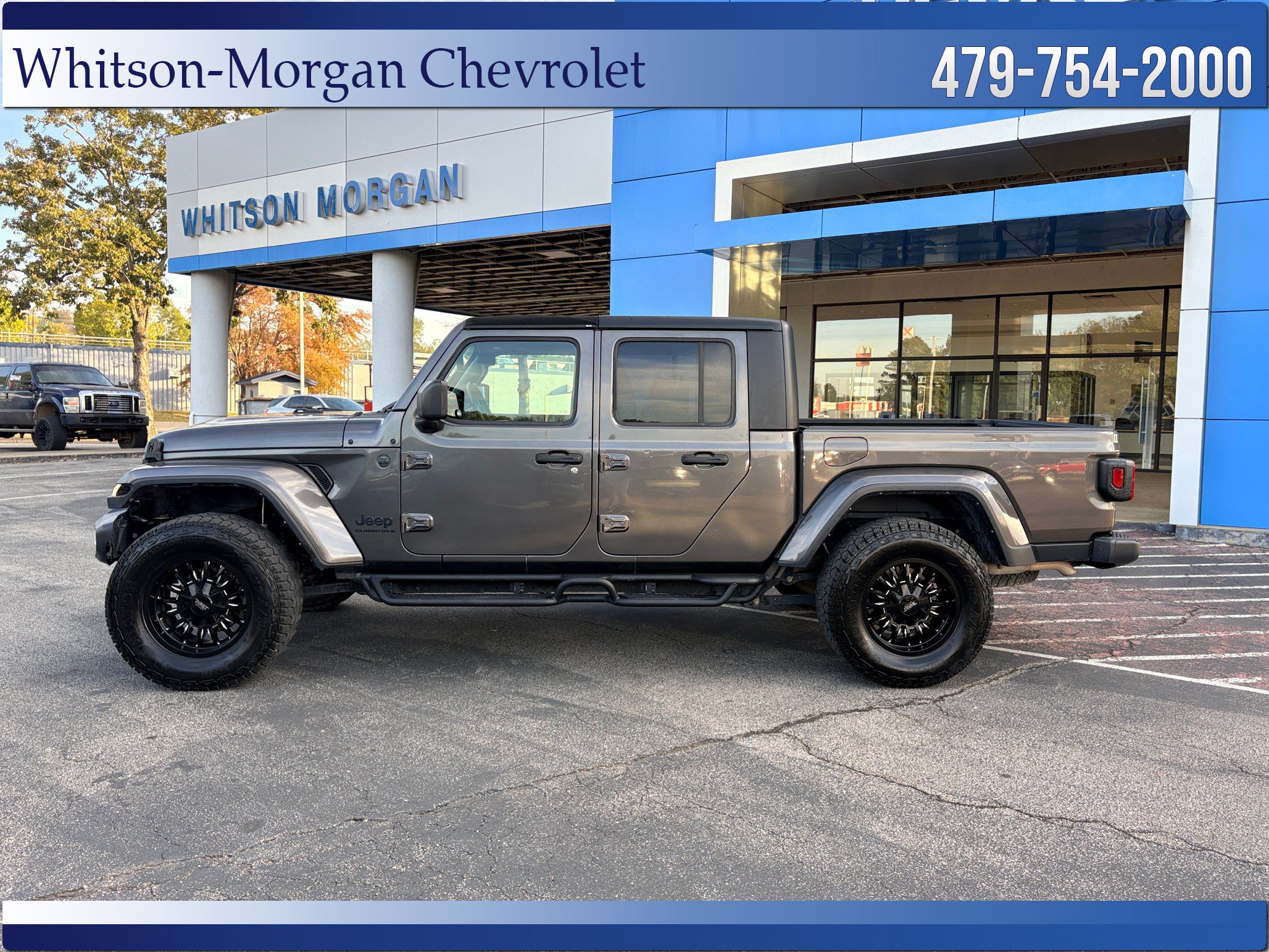 Used 2023 Jeep Gladiator Sport AWD/4WD image 2