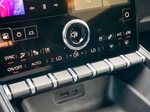 New 2026 GMC Terrain Denali AWD/4WD image 16