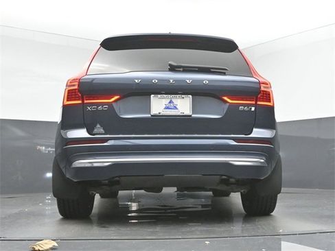 Used 2023 Volvo XC60 B6 Ultimate w/ Climate Package image 43