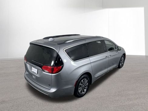 Used 2019 Chrysler Pacifica Touring-L Plus w/ Advanced Safetytec Group image 42