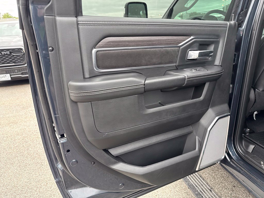 New 2027 RAM 2500 Laramie w/ Night Edition AWD/4WD image 23