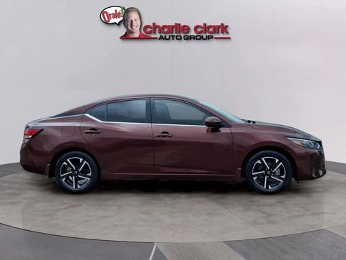 Used 2024 Nissan Sentra SV FWD image 6