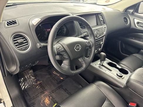 Used 2020 Nissan Pathfinder SL w/ Cargo Package AWD/4WD image 25