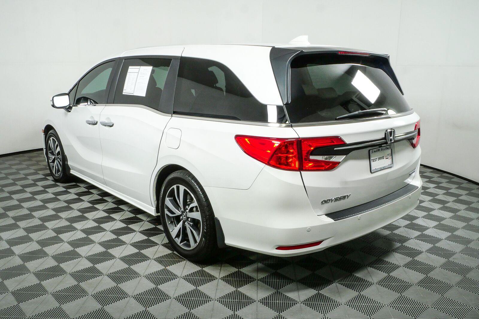 Used 2024 Honda Odyssey Touring image 29