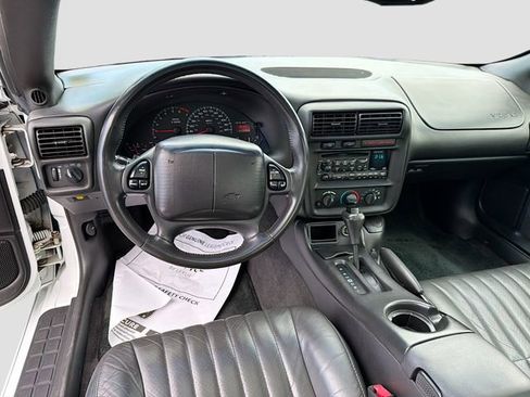 Used 2000 Chevrolet Camaro Coupe w/ Sport Appearance Pkg image 20