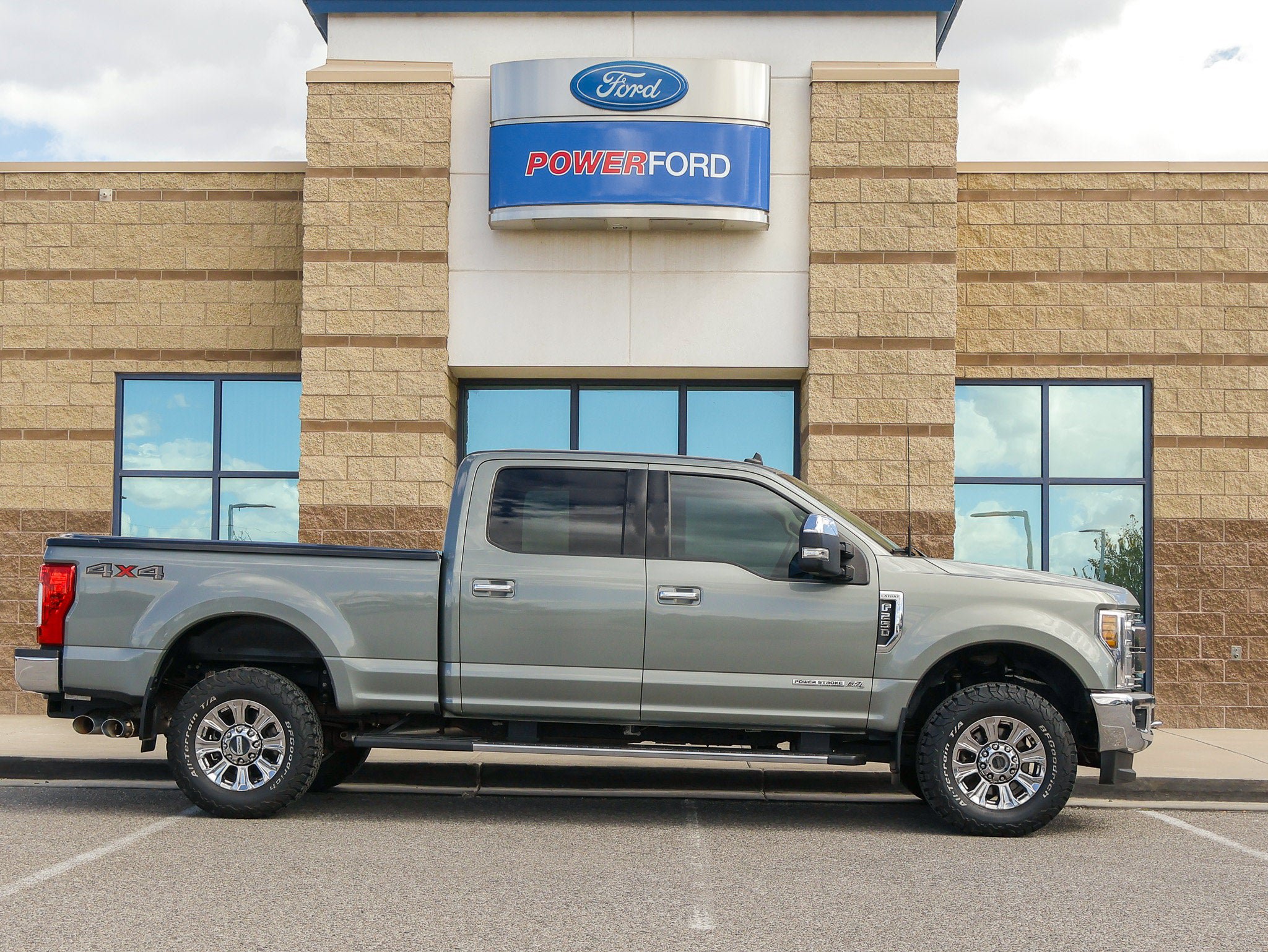 Certified 2019 Ford F250 Lariat w/ Chrome Package AWD/4WD image 4