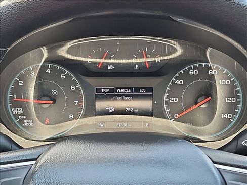Used 2022 Chevrolet Malibu LT FWD image 15