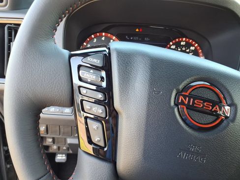 New 2026 Nissan Frontier PRO-4X w/ Pro-4x Convenience Package AWD/4WD image 9