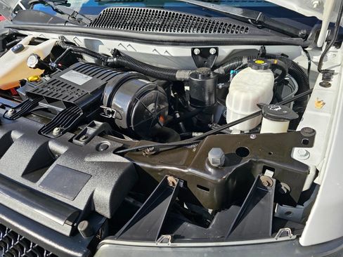 Used 2019 Chevrolet Express 2500 image 22