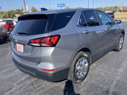 Used 2023 Chevrolet Equinox LT image 3