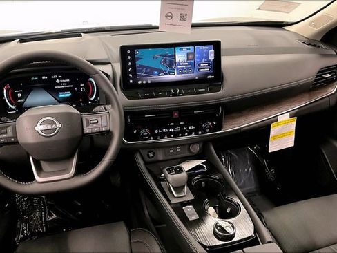 New 2026 Nissan Rogue Platinum w/ Platinum Premium Package image 8