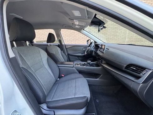 Used 2023 Nissan Rogue SV AWD/4WD image 7