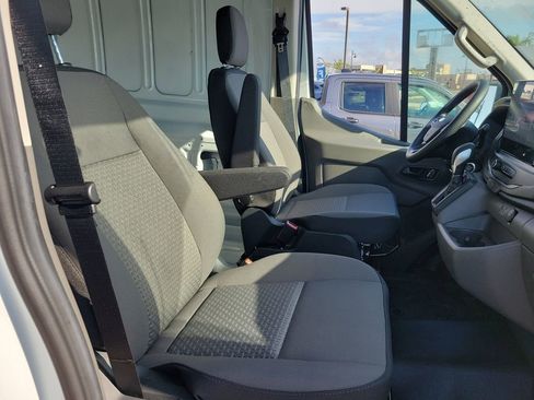 New 2026 Ford Transit 250 148 Medium Roof RWD image 8