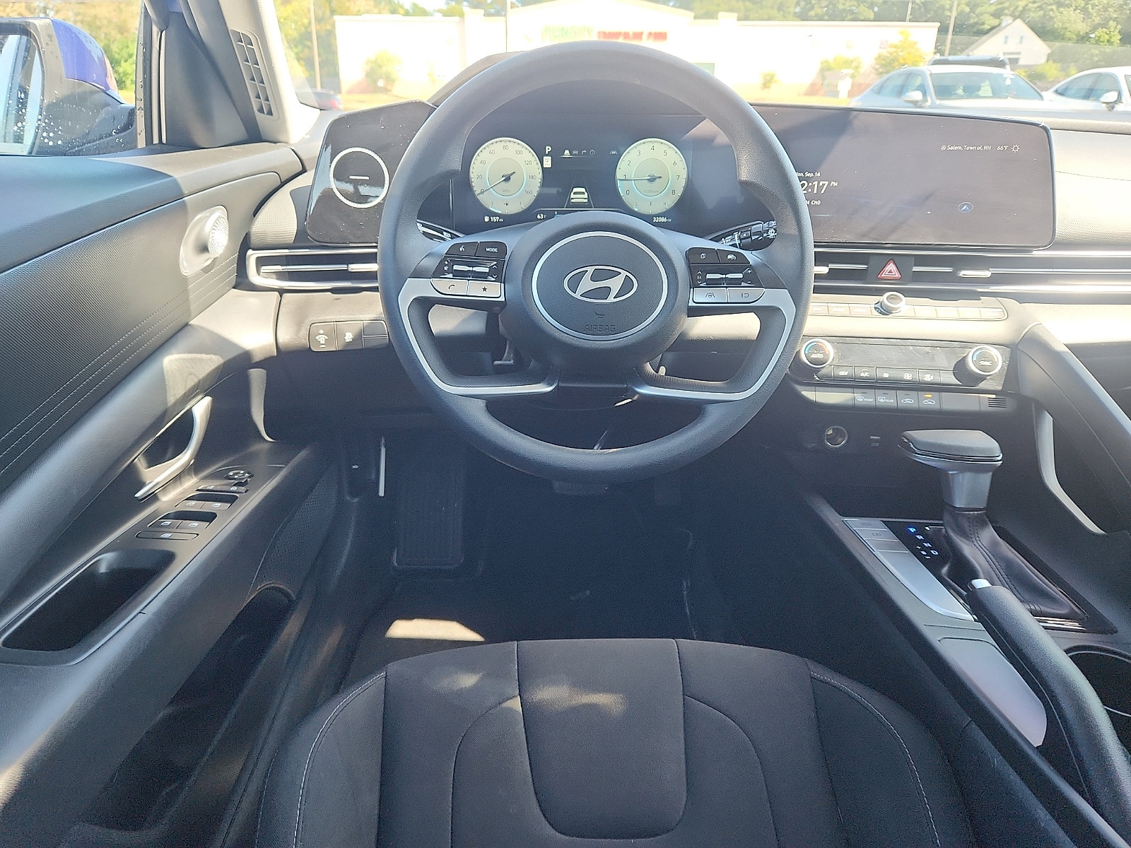 Certified 2024 Hyundai Elantra SEL FWD image 9