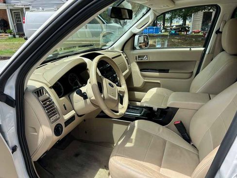 Used 2010 Ford Escape Limited FWD image 8