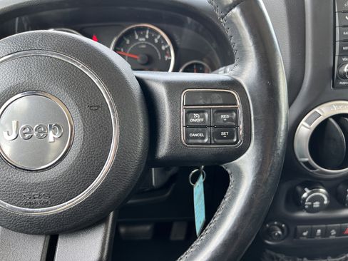 Used 2015 Jeep Wrangler Unlimited Sahara w/ Dual Top Group image 20