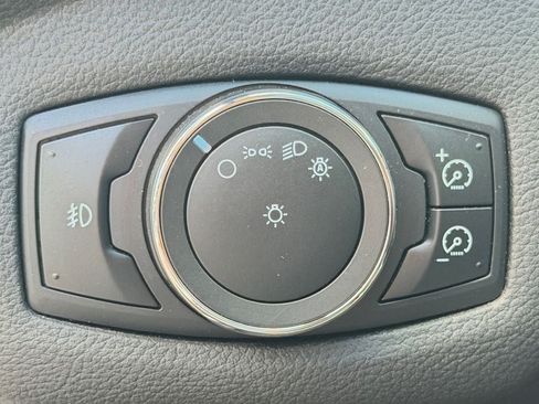 Used 2013 Ford Escape SE FWD image 19
