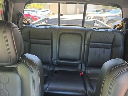 Used 2022 Nissan Frontier PRO-4X w/ Pro-4X Premium Package AWD/4WD image 12