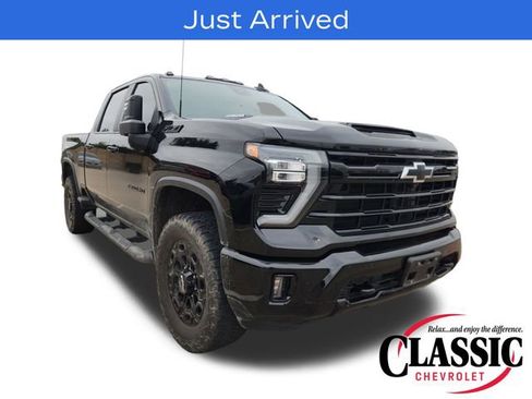 Used 2024 Chevrolet Silverado 2500 LT w/ Midnight Edition AWD/4WD image 1
