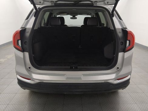 Used 2022 GMC Terrain SLT image 29