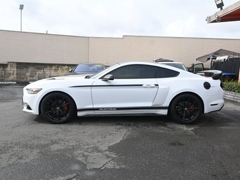 Used 2015 Ford Mustang Coupe image 7