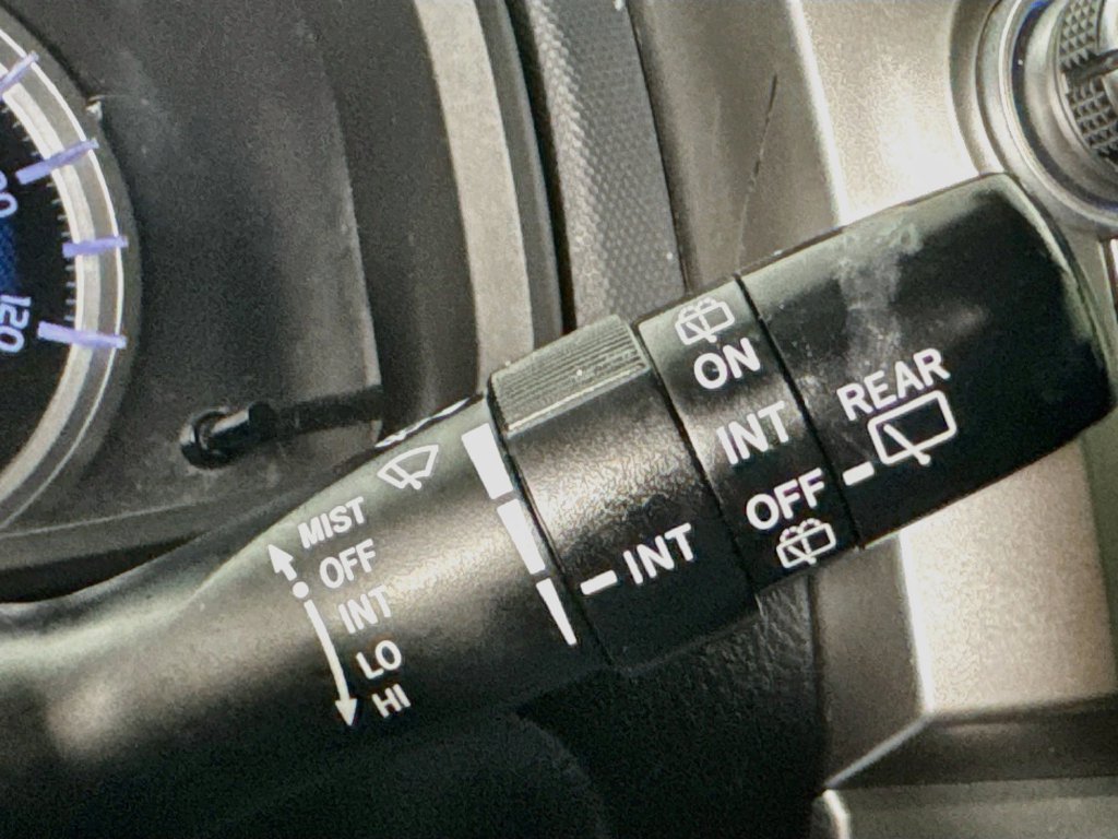 Used 2018 Toyota 4Runner SR5 AWD/4WD image 13