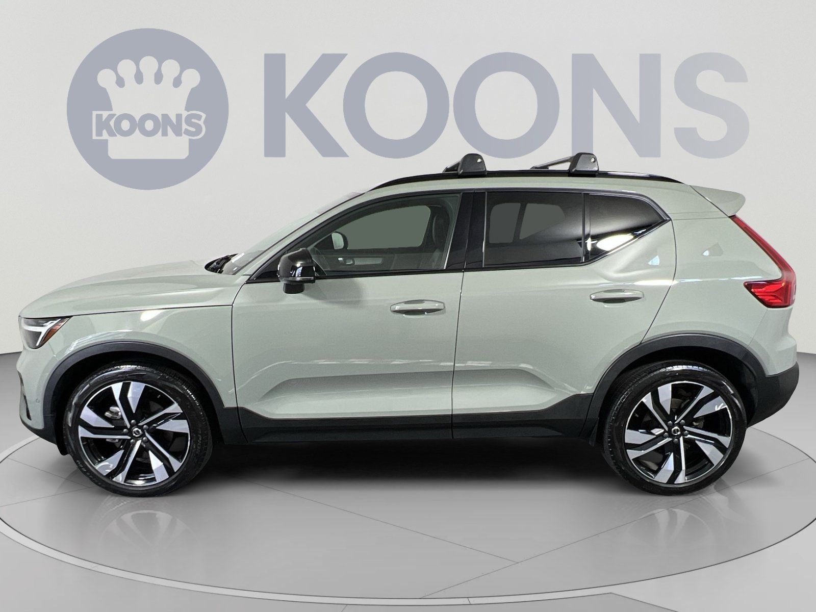 Used 2023 Volvo XC40 B4 Ultimate w/ Climate Package FWD image 7