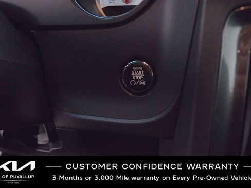 Used 2011 Dodge Challenger image 20