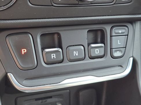 Used 2018 GMC Terrain SLT w/ Preferred Package FWD image 32