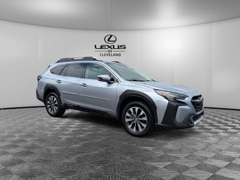 Used 2023 Subaru Outback Touring XT AWD/4WD image 2