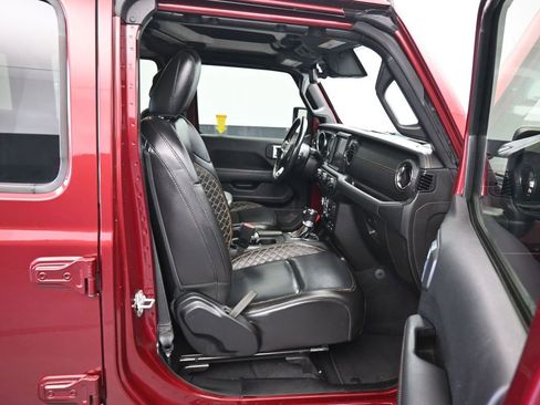 Used 2021 Jeep Wrangler Unlimited Sahara image 42