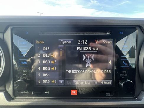 Used 2016 Toyota Tacoma TRD Off-Road image 13