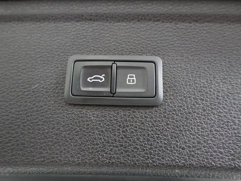 Used 2019 Audi Q5 2.0T Premium Plus w/ Premium Plus Package image 18