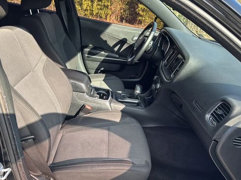Used 2017 Dodge Charger R/T image 12