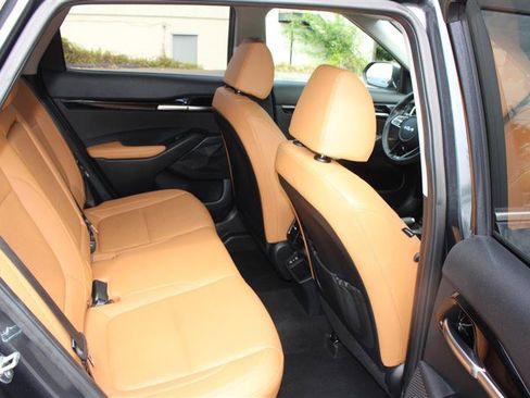 Used 2024 Kia Seltos EX FWD image 14