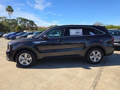 New 2026 Kia Sorento LX image 5