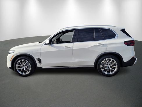 New 2026 BMW X5 xDrive50e w/ Executive Package image 4