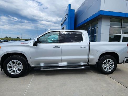 Used 2022 Chevrolet Silverado 1500 LTZ AWD/4WD image 3